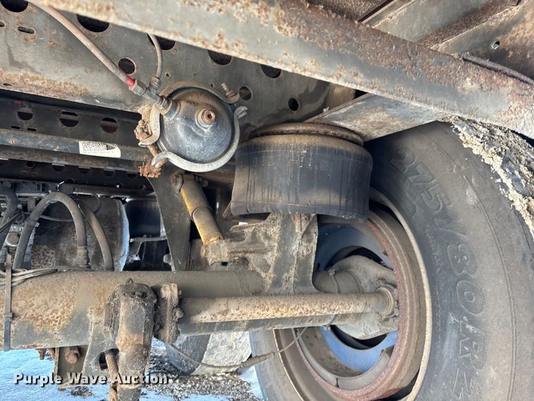 image for item YA2669 2006 Strick dry van trailer