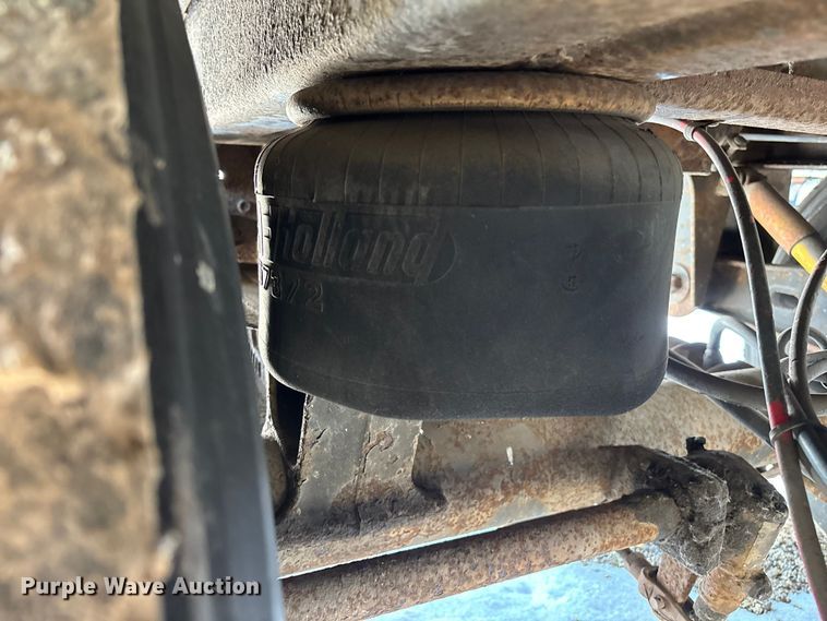 image for item YA2669 2006 Strick dry van trailer