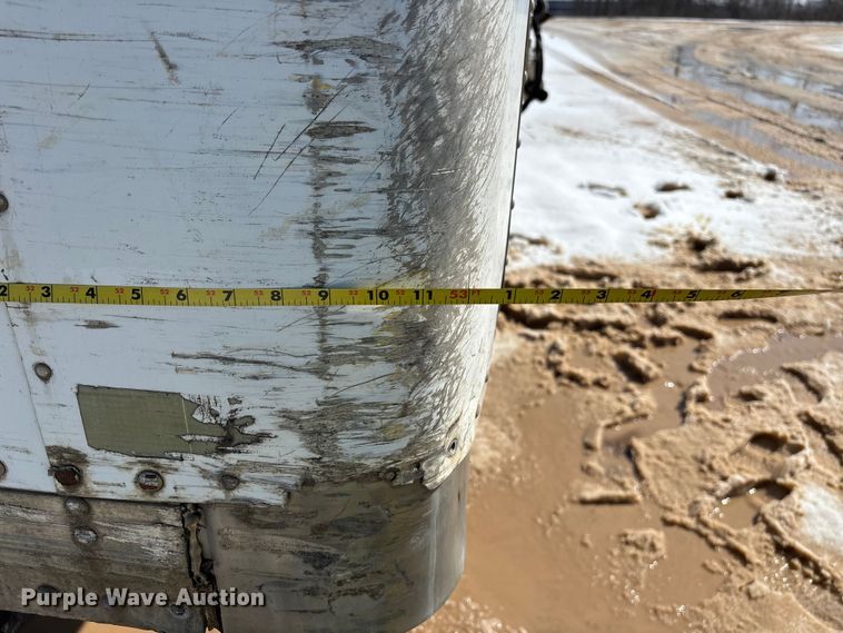 image for item YA2669 2006 Strick dry van trailer