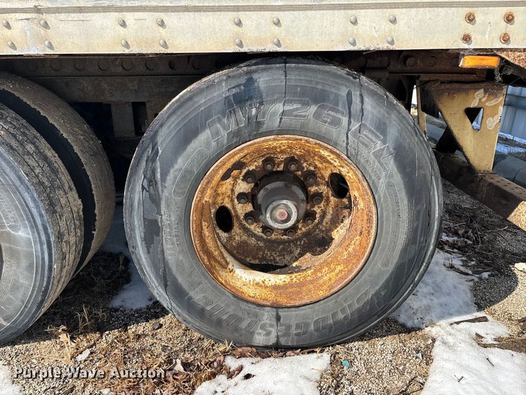 image for item YA2669 2006 Strick dry van trailer