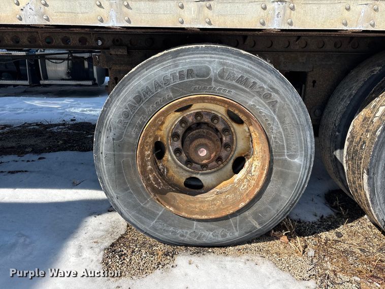 image for item YA2669 2006 Strick dry van trailer