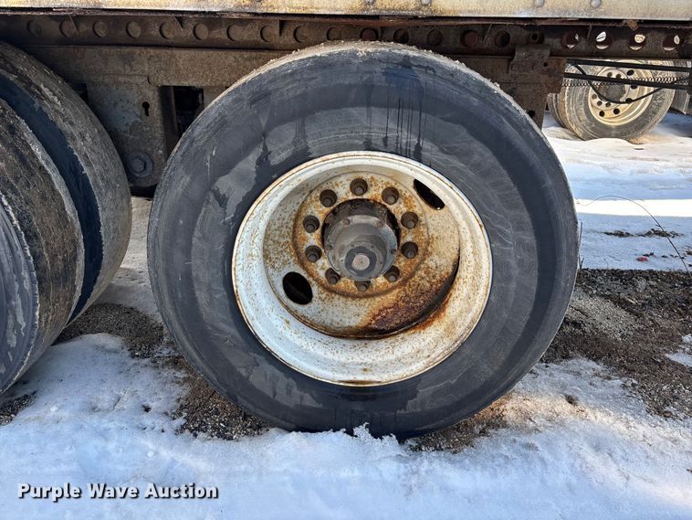 image for item YA2669 2006 Strick dry van trailer