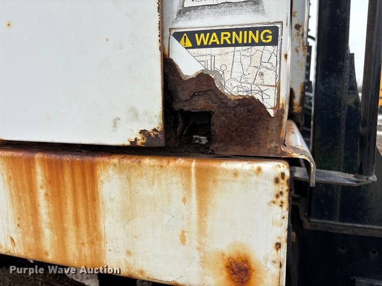 image for item YA2757 2003 Capacity Trucks TJ5000 yard truck