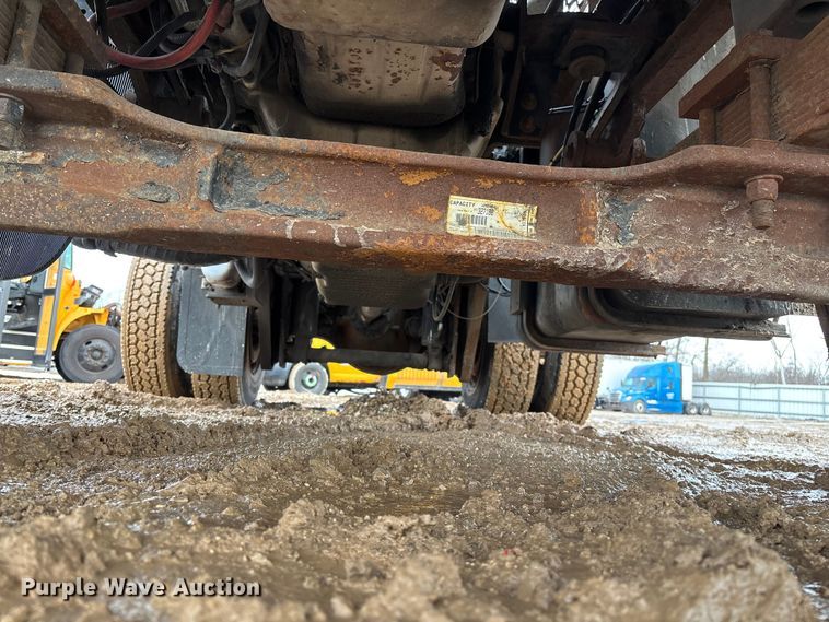 image for item YA2757 2003 Capacity Trucks TJ5000 yard truck