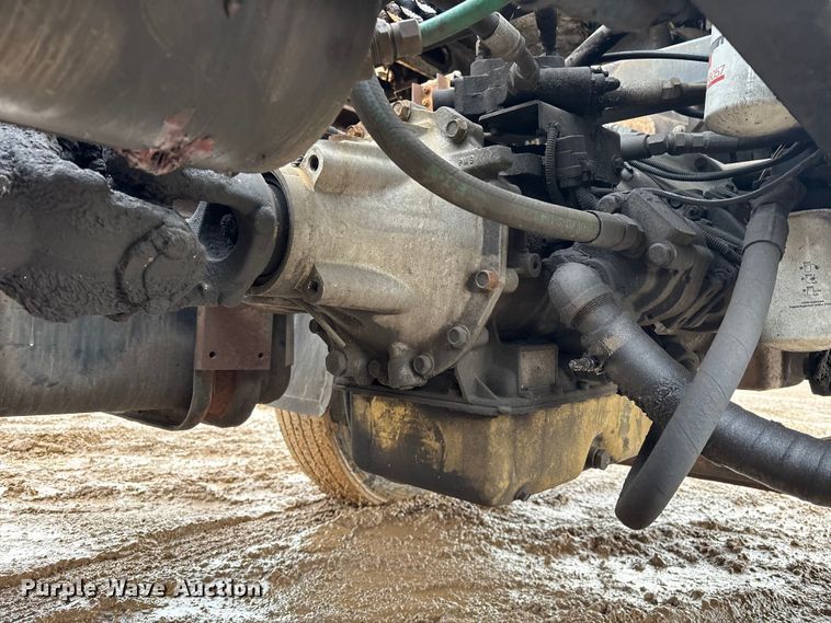 image for item YA2757 2003 Capacity Trucks TJ5000 yard truck