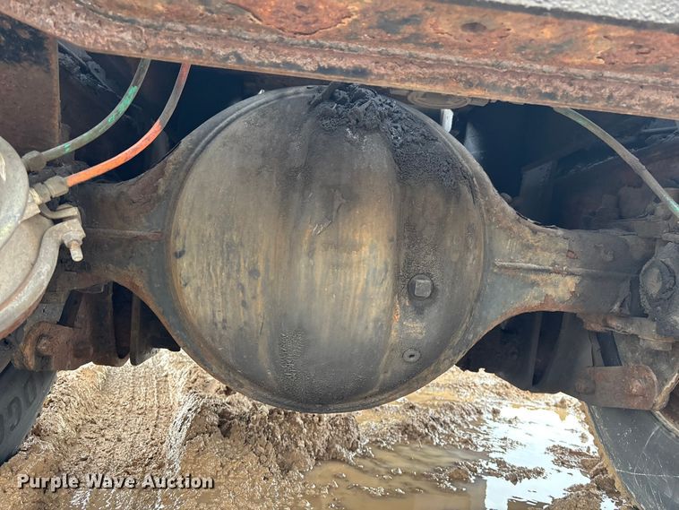 image for item YA2757 2003 Capacity Trucks TJ5000 yard truck