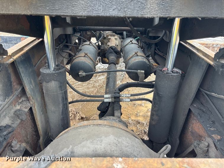 image for item YA2757 2003 Capacity Trucks TJ5000 yard truck