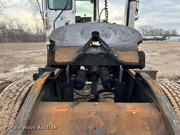 image for item YA2757 2003 Capacity Trucks TJ5000 yard truck