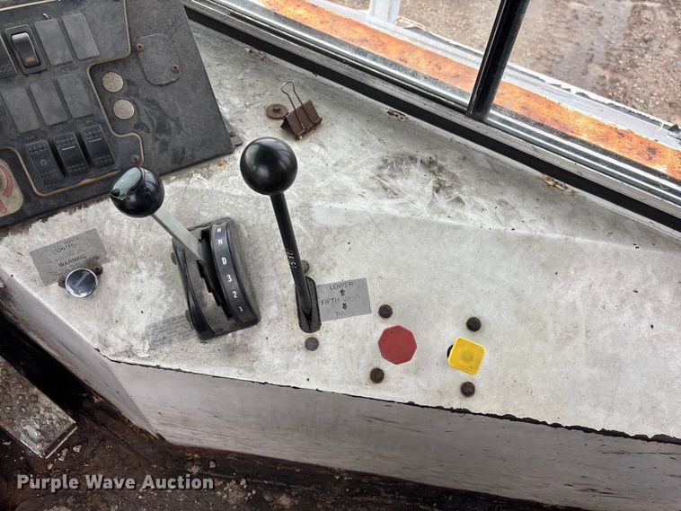 image for item YA2757 2003 Capacity Trucks TJ5000 yard truck