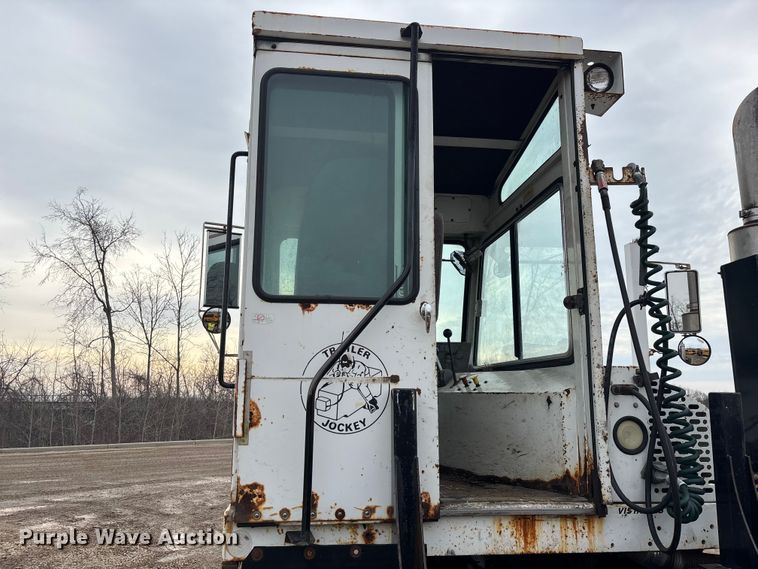 image for item YA2757 2003 Capacity Trucks TJ5000 yard truck