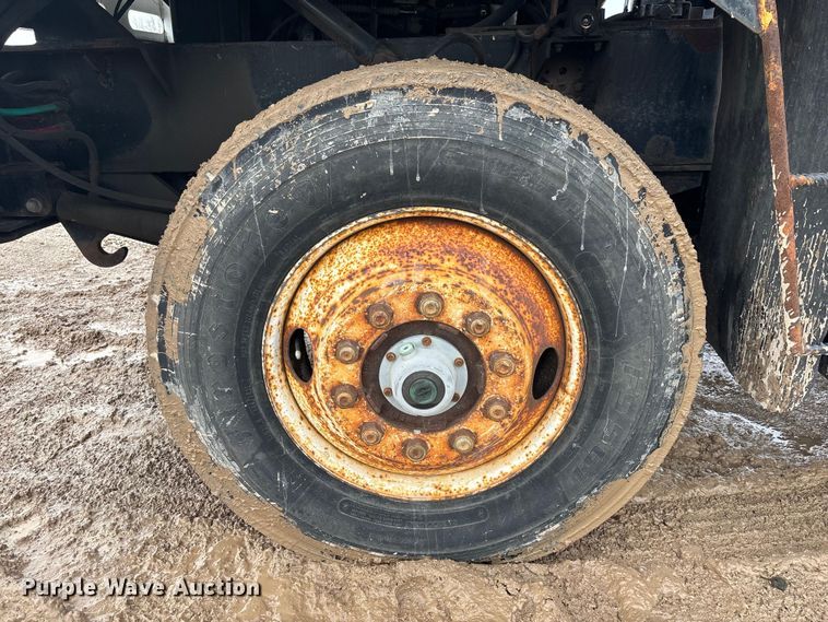 image for item YA2757 2003 Capacity Trucks TJ5000 yard truck