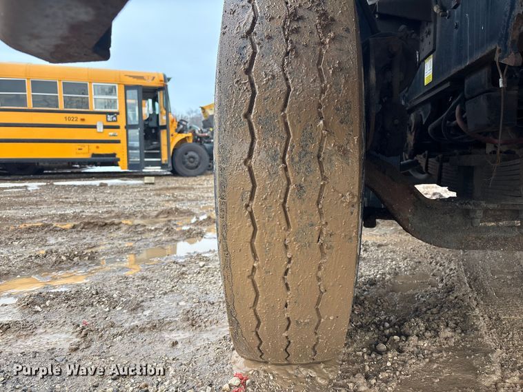 image for item YA2757 2003 Capacity Trucks TJ5000 yard truck