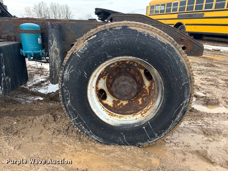 image for item YA2757 2003 Capacity Trucks TJ5000 yard truck