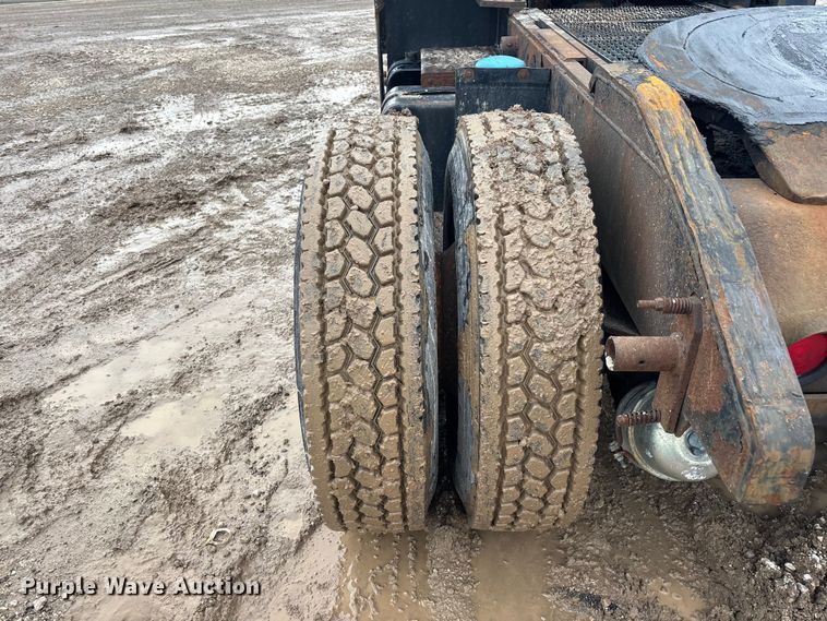 image for item YA2757 2003 Capacity Trucks TJ5000 yard truck