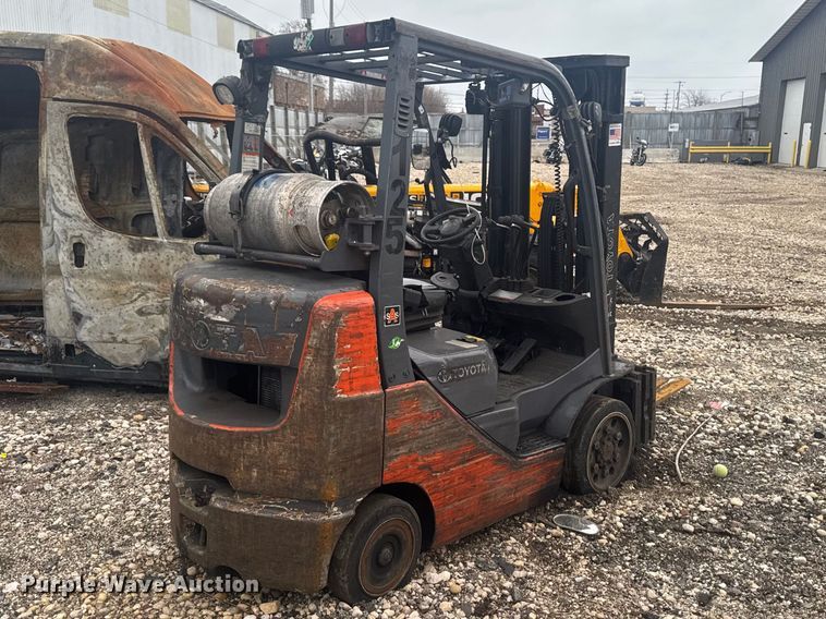 image for item YA2758 Toyota 8FGCU25 forklift