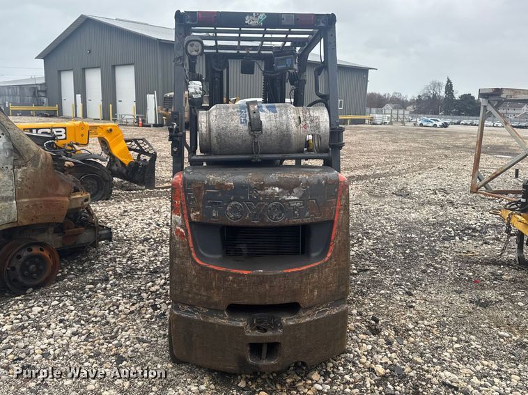 image for item YA2758 Toyota 8FGCU25 forklift