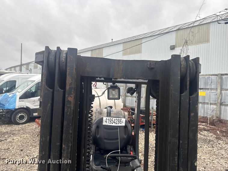 image for item YA2758 Toyota 8FGCU25 forklift