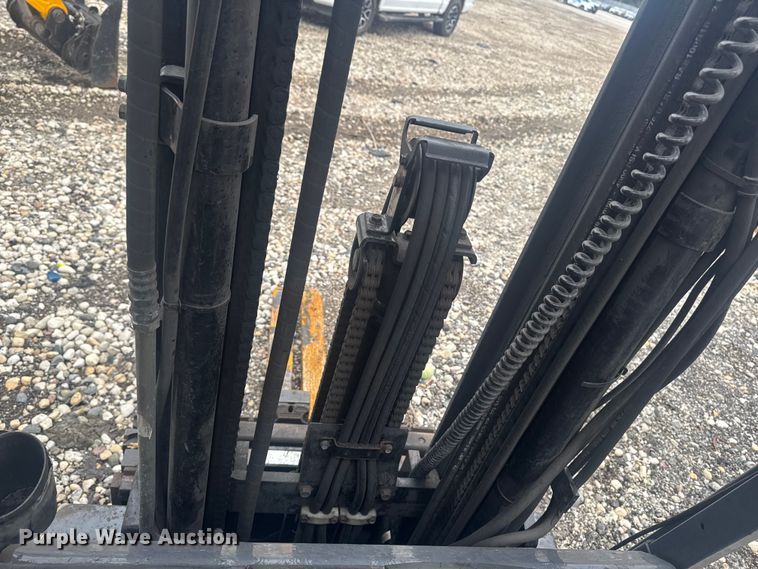 image for item YA2758 Toyota 8FGCU25 forklift