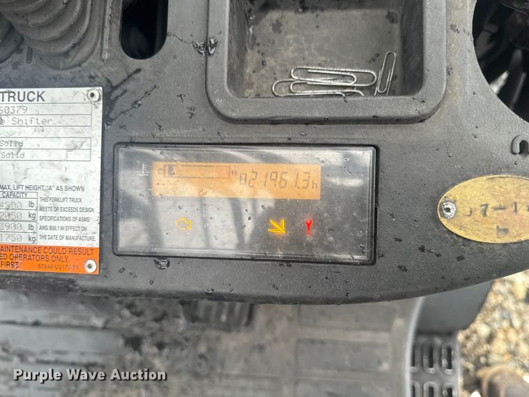 image for item YA2758 Toyota 8FGCU25 forklift