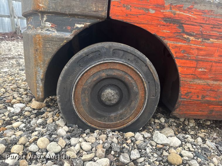 image for item YA2758 Toyota 8FGCU25 forklift