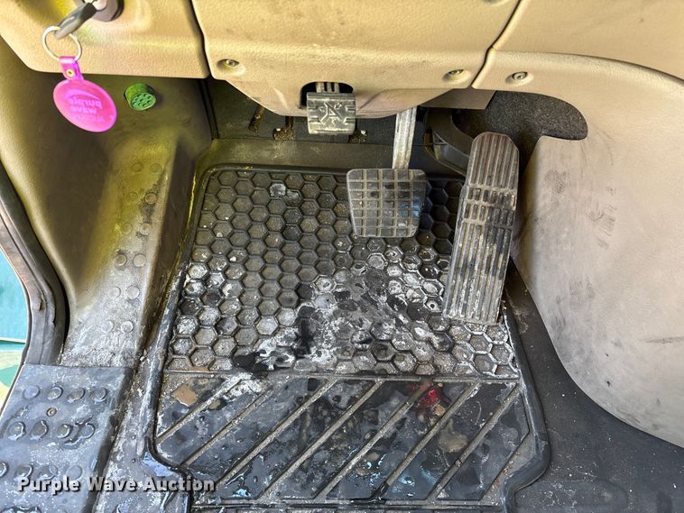 image for item YA2786 2017 Freightliner Cascadia 125 semi truck