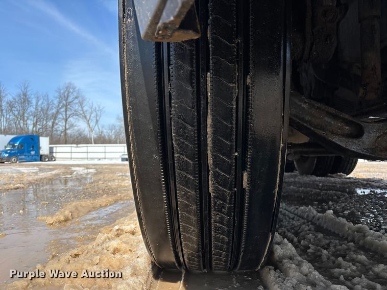 image for item YA2786 2017 Freightliner Cascadia 125 semi truck