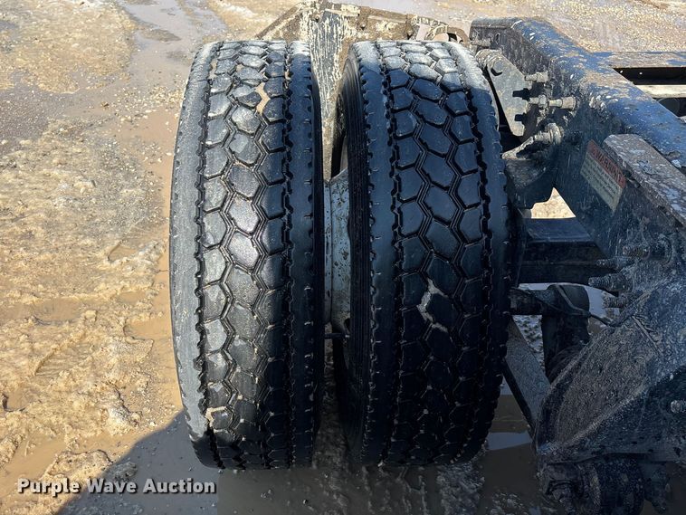 image for item YA2786 2017 Freightliner Cascadia 125 semi truck