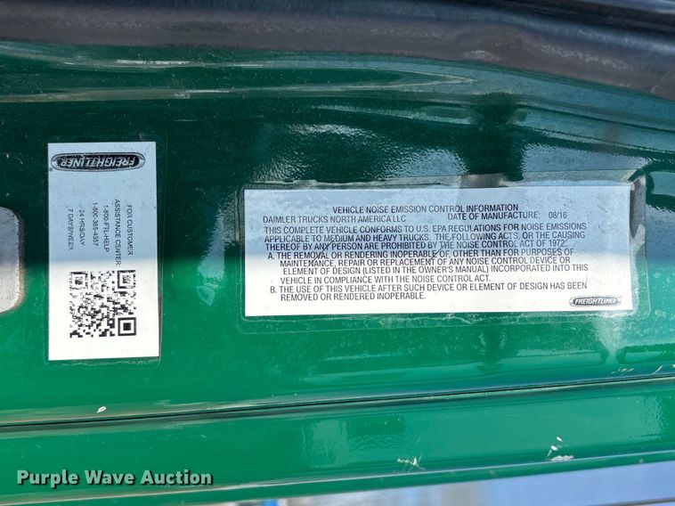 image for item YA2786 2017 Freightliner Cascadia 125 semi truck