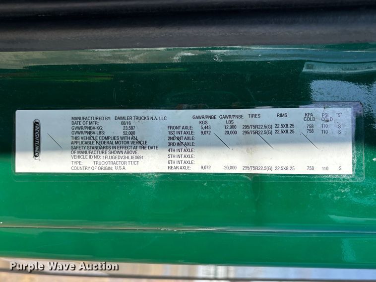 image for item YA2786 2017 Freightliner Cascadia 125 semi truck