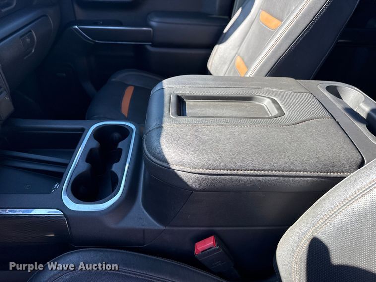 image for item DO8475 2021 GMC Sierra 1500 Crew Cab pickup truck