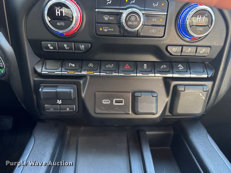 image for item DO8475 2021 GMC Sierra 1500 Crew Cab pickup truck