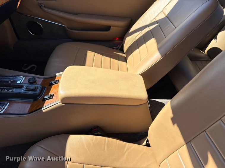 image for item DO8476 1986 Jaguar XJ-S 