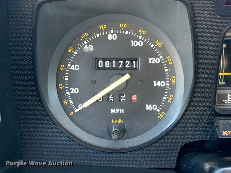 image for item DO8476 1986 Jaguar XJ-S 