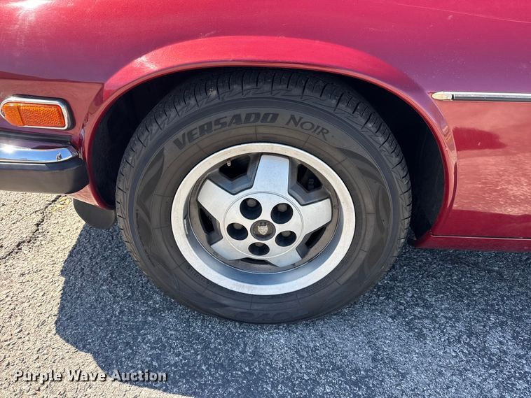 image for item DO8476 1986 Jaguar XJ-S 