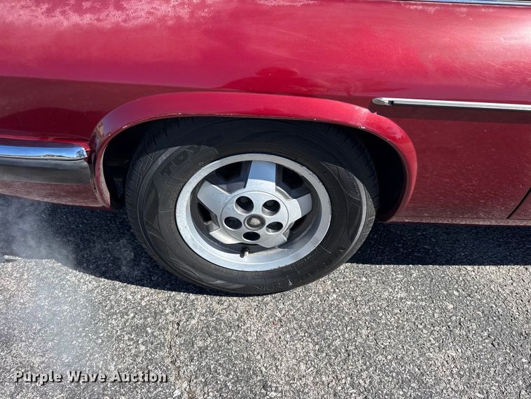 image for item DO8476 1986 Jaguar XJ-S 