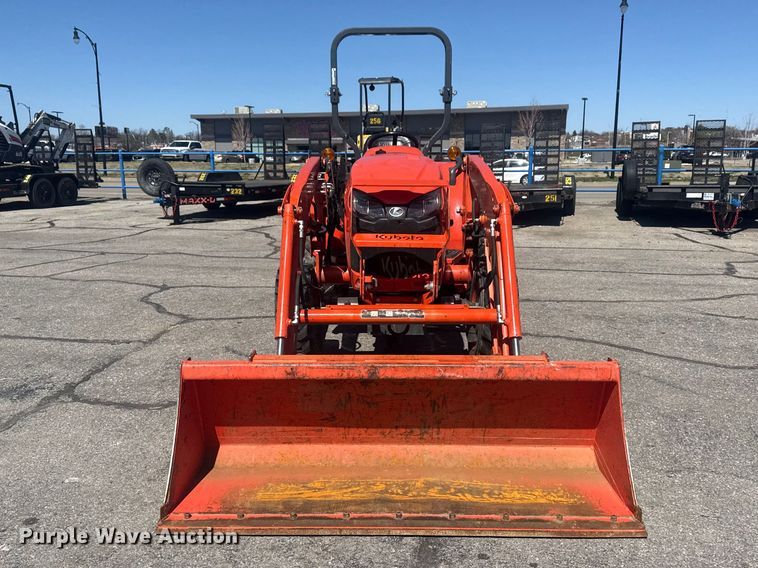 image for item DO8478 2022 Kubota L3302HST MFWD tractor