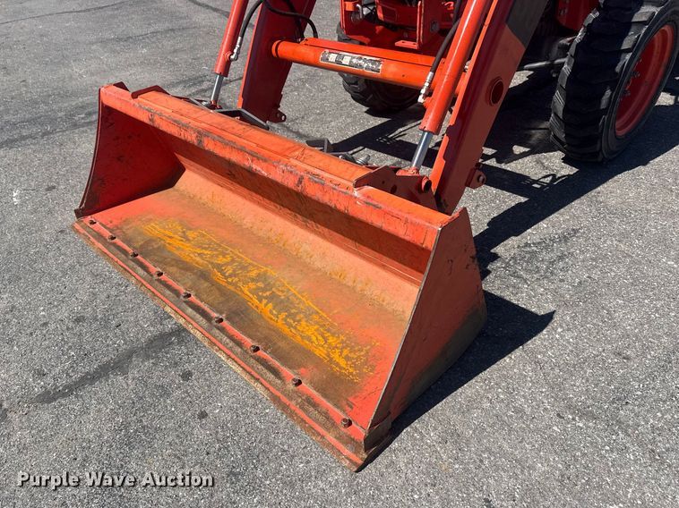 image for item DO8478 2022 Kubota L3302HST MFWD tractor