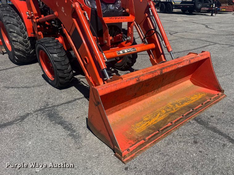 image for item DO8478 2022 Kubota L3302HST MFWD tractor