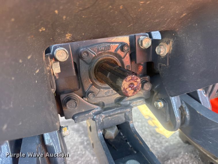 image for item DO8478 2022 Kubota L3302HST MFWD tractor