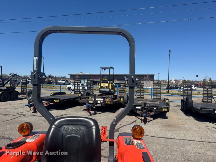 image for item DO8478 2022 Kubota L3302HST MFWD tractor