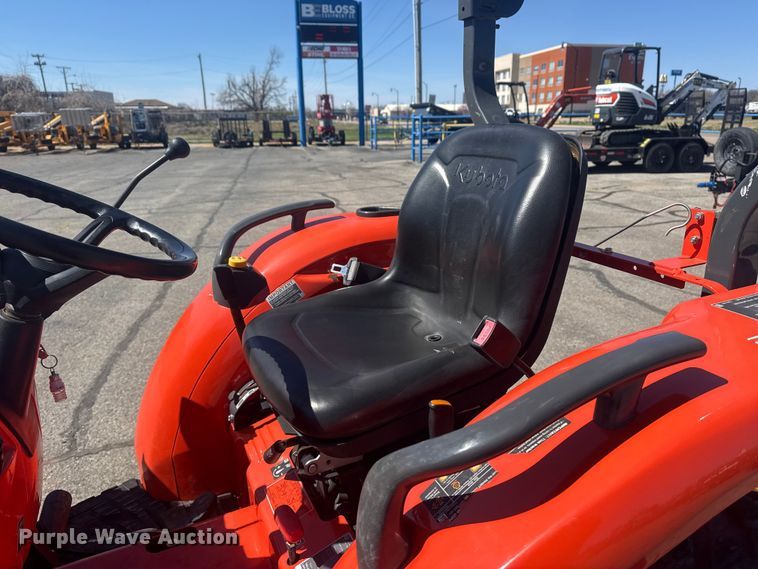 image for item DO8478 2022 Kubota L3302HST MFWD tractor