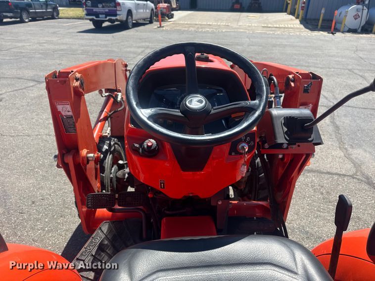 image for item DO8478 2022 Kubota L3302HST MFWD tractor