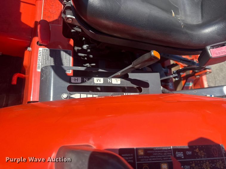 image for item DO8478 2022 Kubota L3302HST MFWD tractor