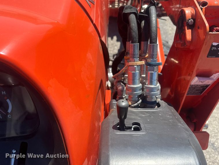 image for item DO8478 2022 Kubota L3302HST MFWD tractor