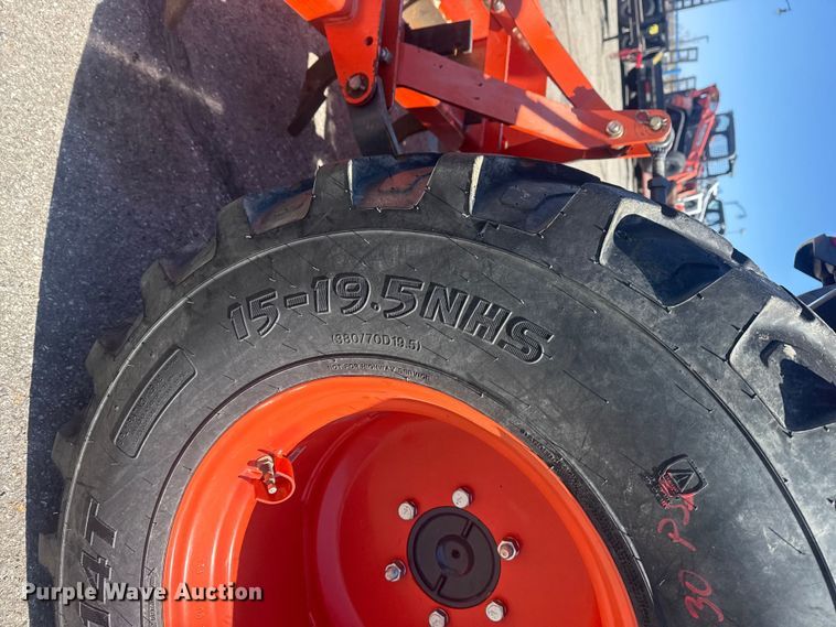 image for item DO8478 2022 Kubota L3302HST MFWD tractor