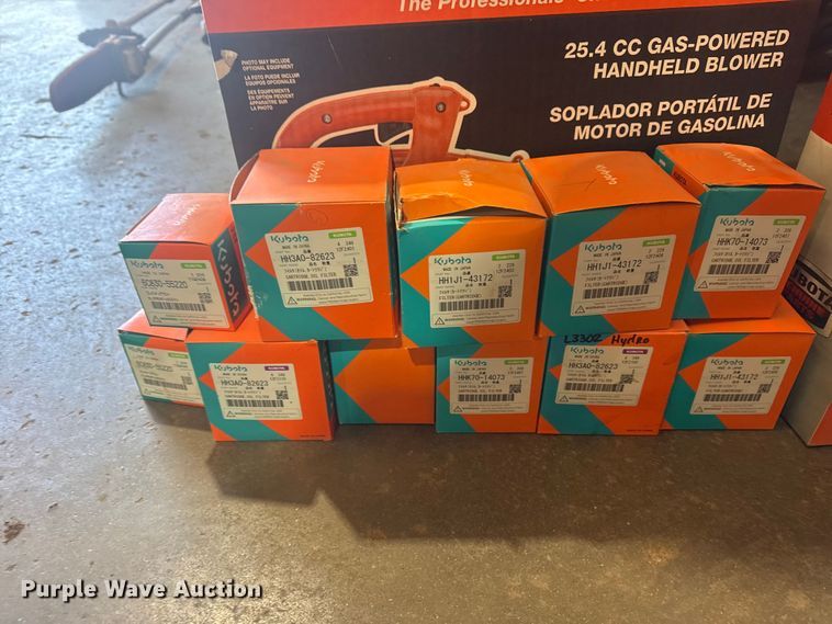 image for item DO8478 2022 Kubota L3302HST MFWD tractor