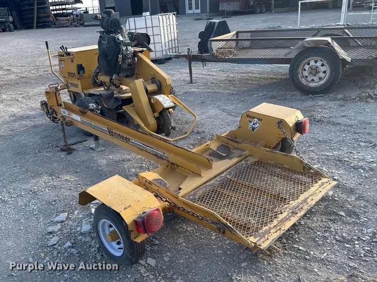 image for item DP5160 2003 Vermeer SC252 stump grinder