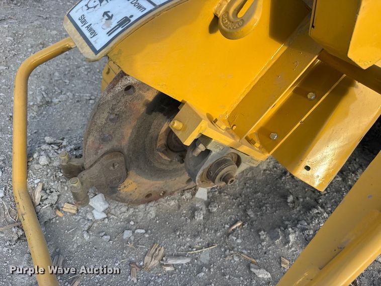 image for item DP5160 2003 Vermeer SC252 stump grinder