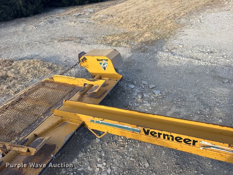 image for item DP5160 2003 Vermeer SC252 stump grinder