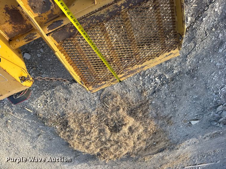 image for item DP5160 2003 Vermeer SC252 stump grinder